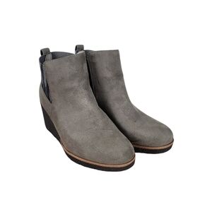 Dr. scholl's lean in booties slip on suede gray two tone wedg heel women's sz 6M